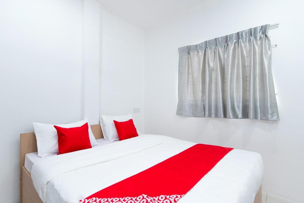 Oyo 44011 Weng Bee Guest House Kota Kinabalu Exterior photo