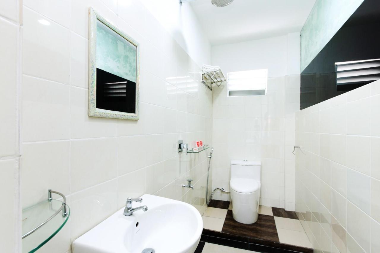 Oyo 44011 Weng Bee Guest House Kota Kinabalu Exterior photo